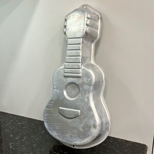 Wilton Guitar Shaped Cake Pan